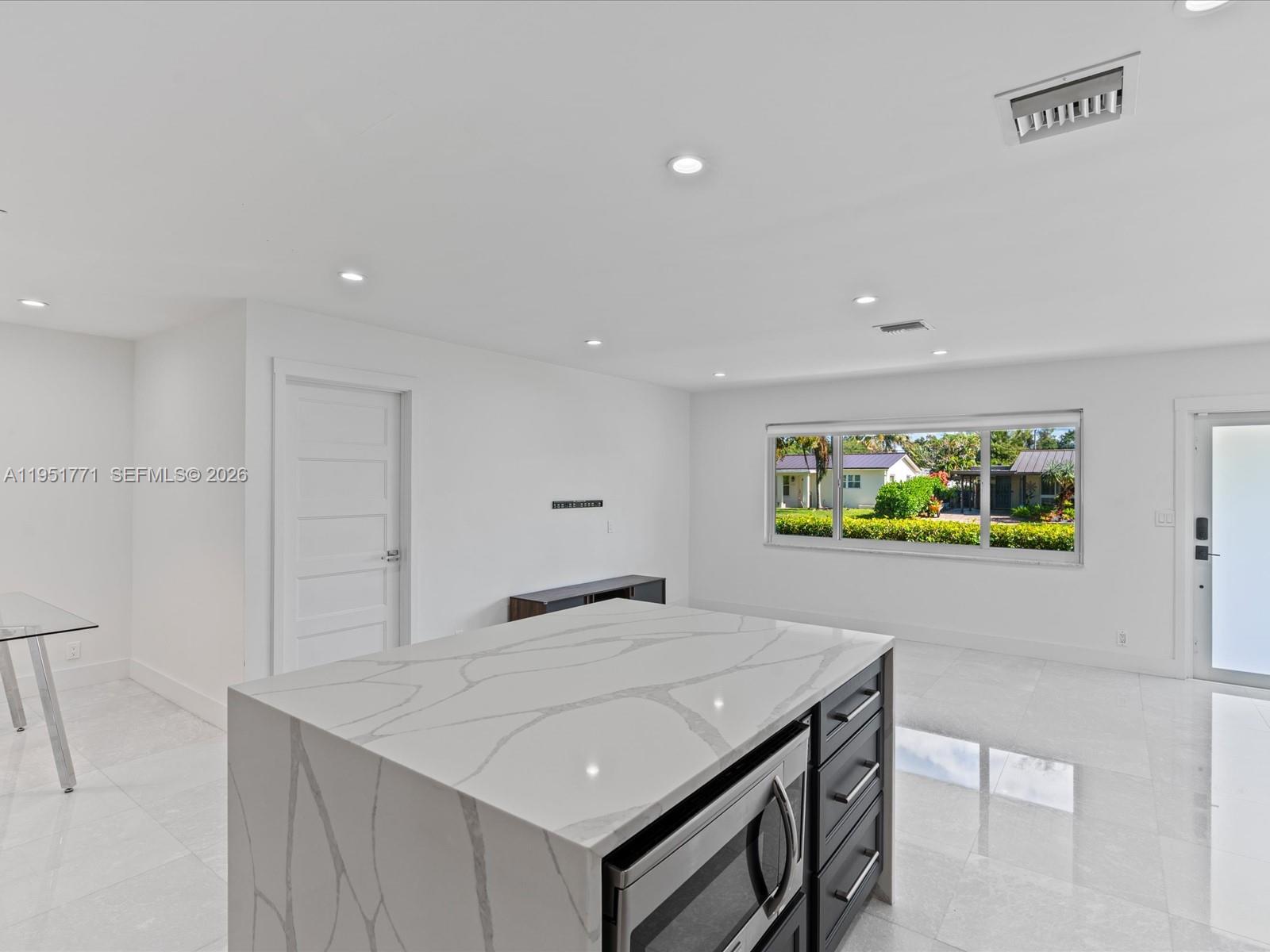 HOLLYWOOD HEIGHTS ADD SEC - Residential