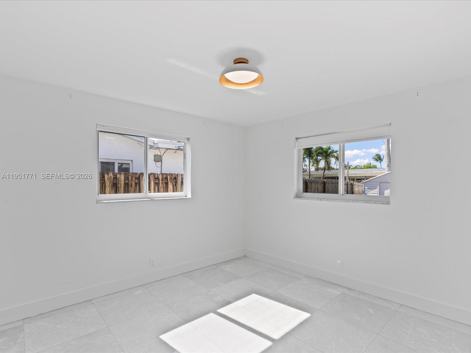 HOLLYWOOD HEIGHTS ADD SEC - Residential