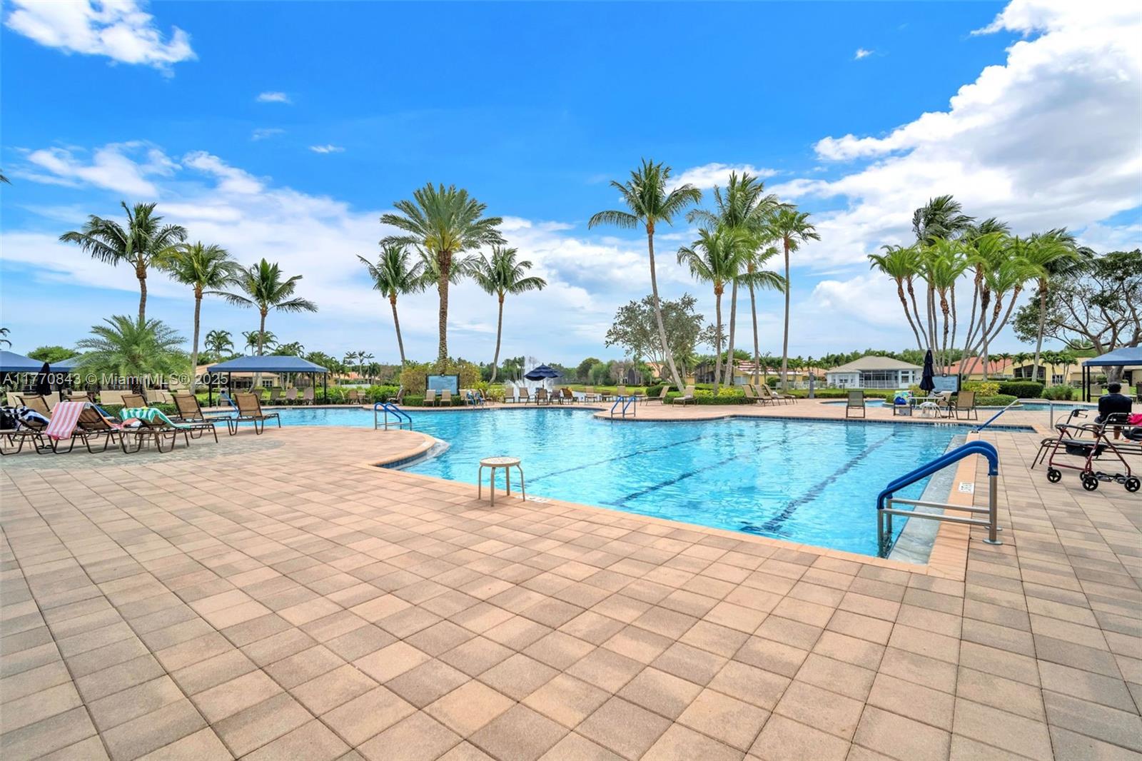 VALENCIA POINTE 3 - Residential