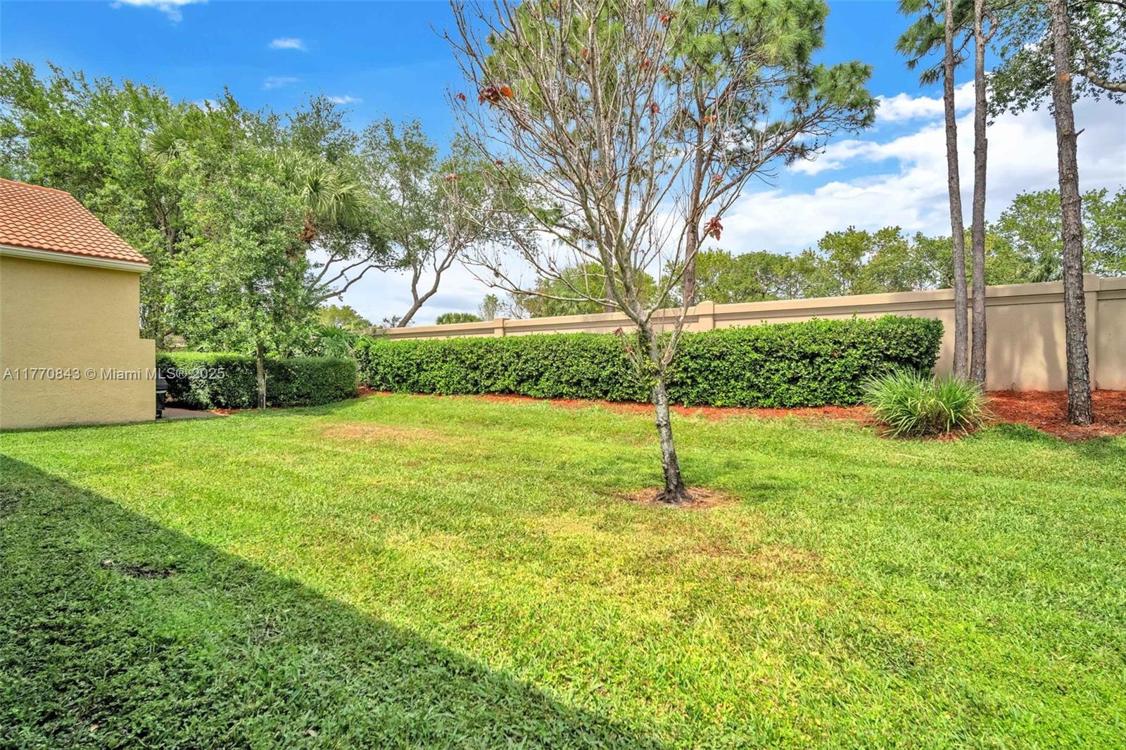 VALENCIA POINTE 3 - Residential
