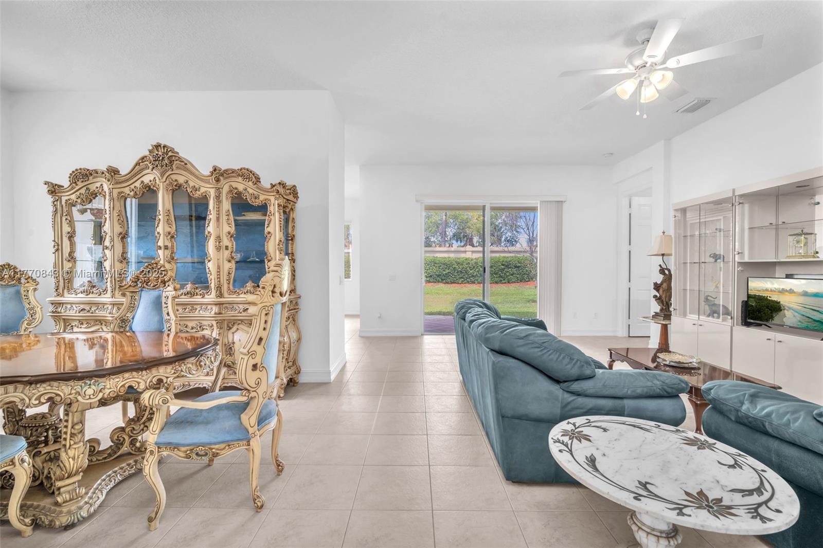 VALENCIA POINTE 3 - Residential