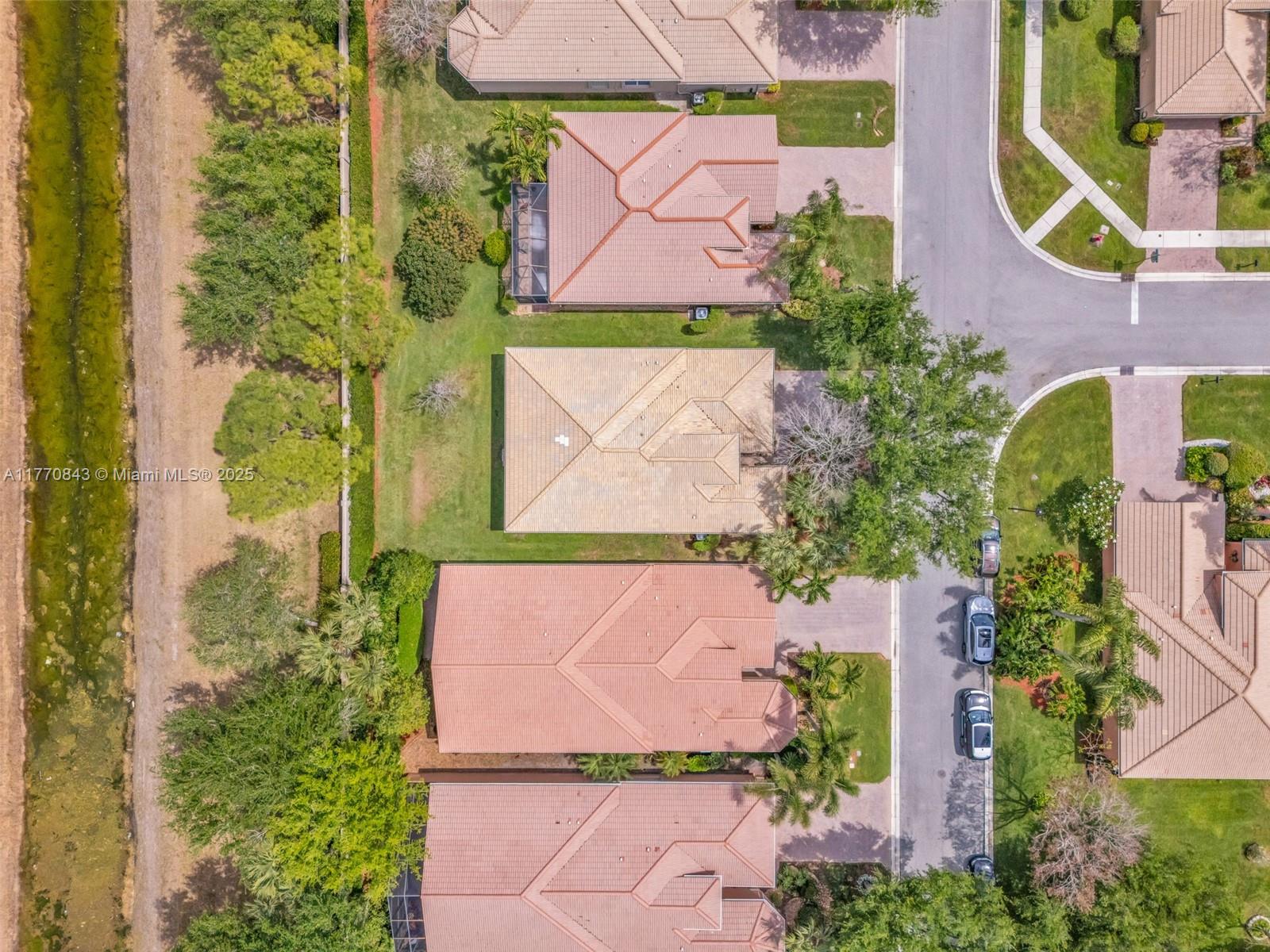 VALENCIA POINTE 3 - Residential