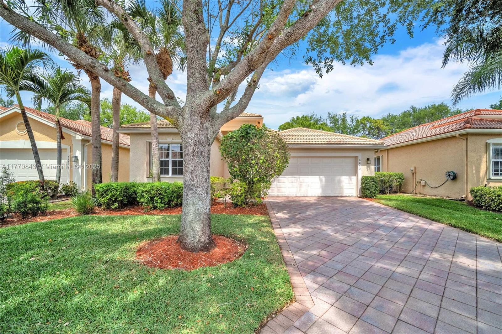 VALENCIA POINTE 3 - Residential