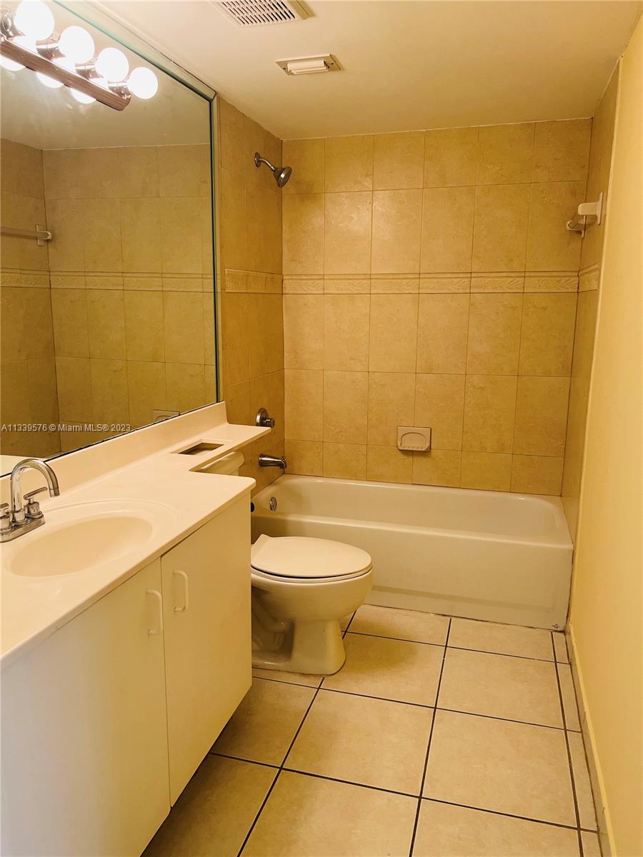 Photo 9 of 22 of 1650 Coral Way 502 condo