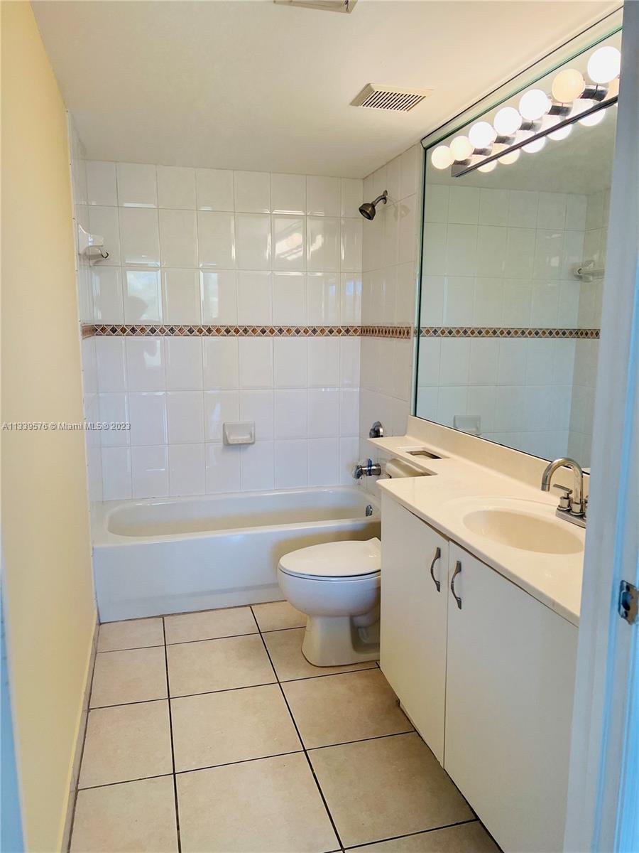 Photo 8 of 22 of 1650 Coral Way 502 condo