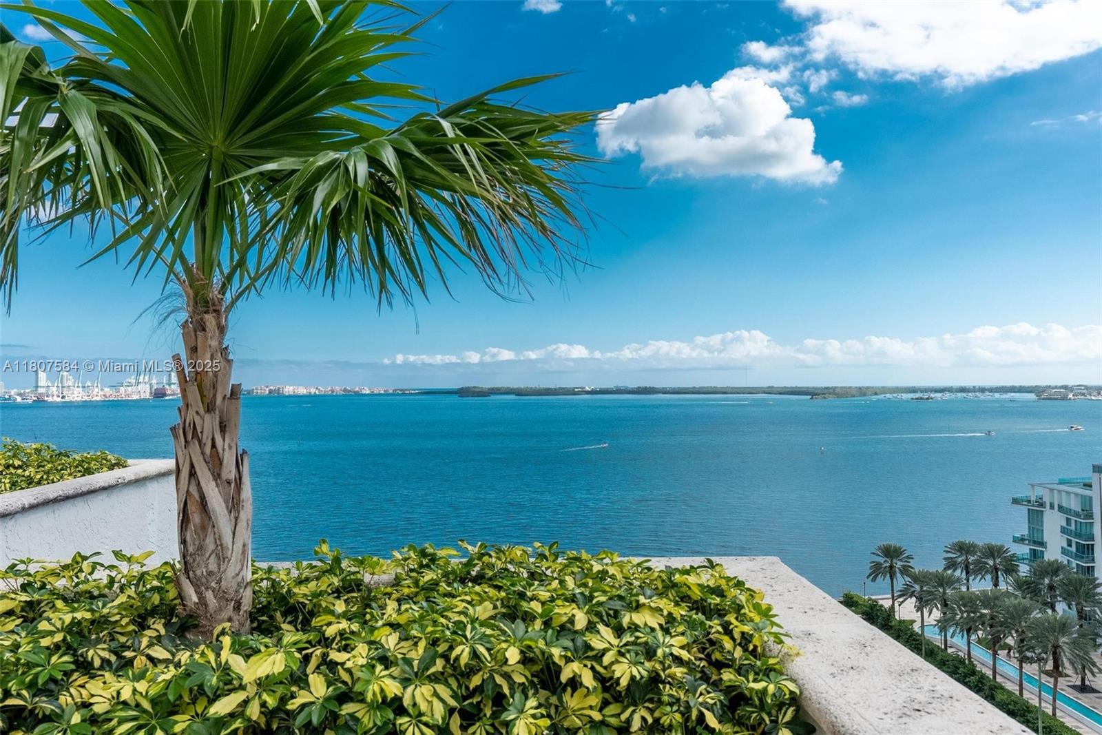 THE CLUB AT BRICKELL BAY - Residential Lease