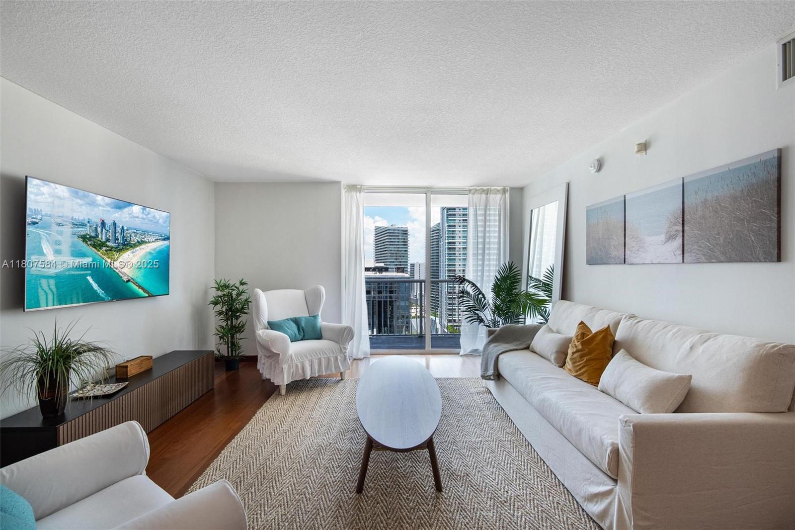 1200 Brickell Bay Dr 2824