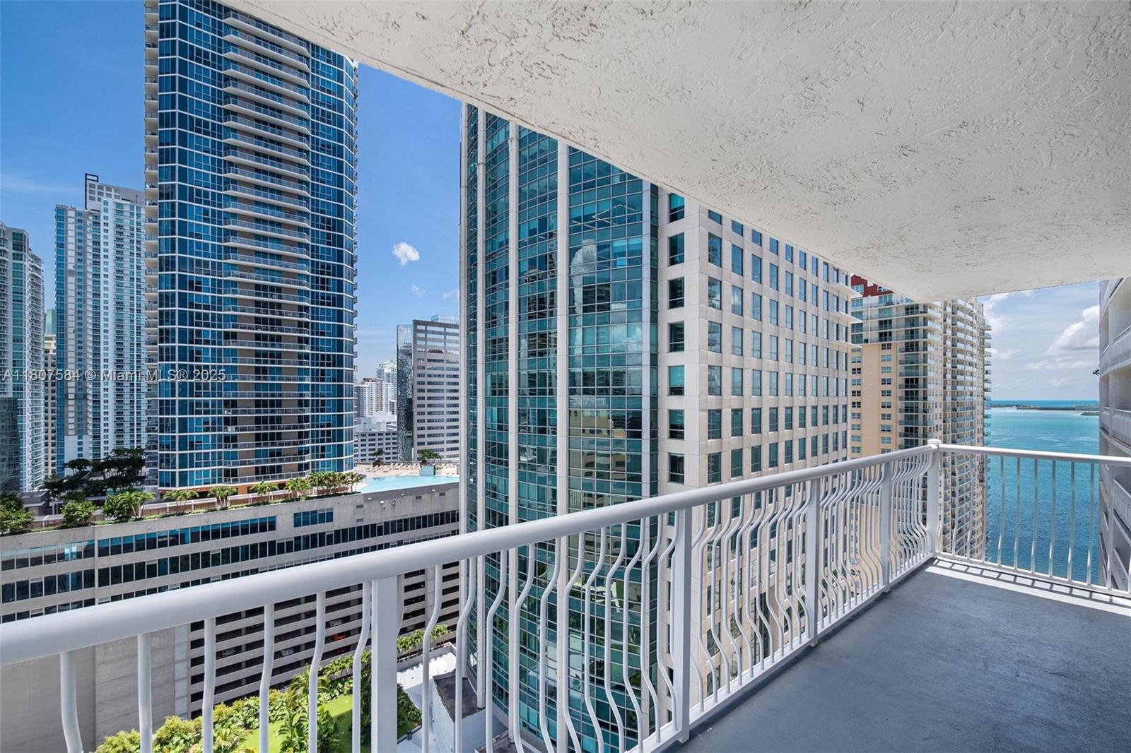 THE CLUB AT BRICKELL BAY - Residential Lease
