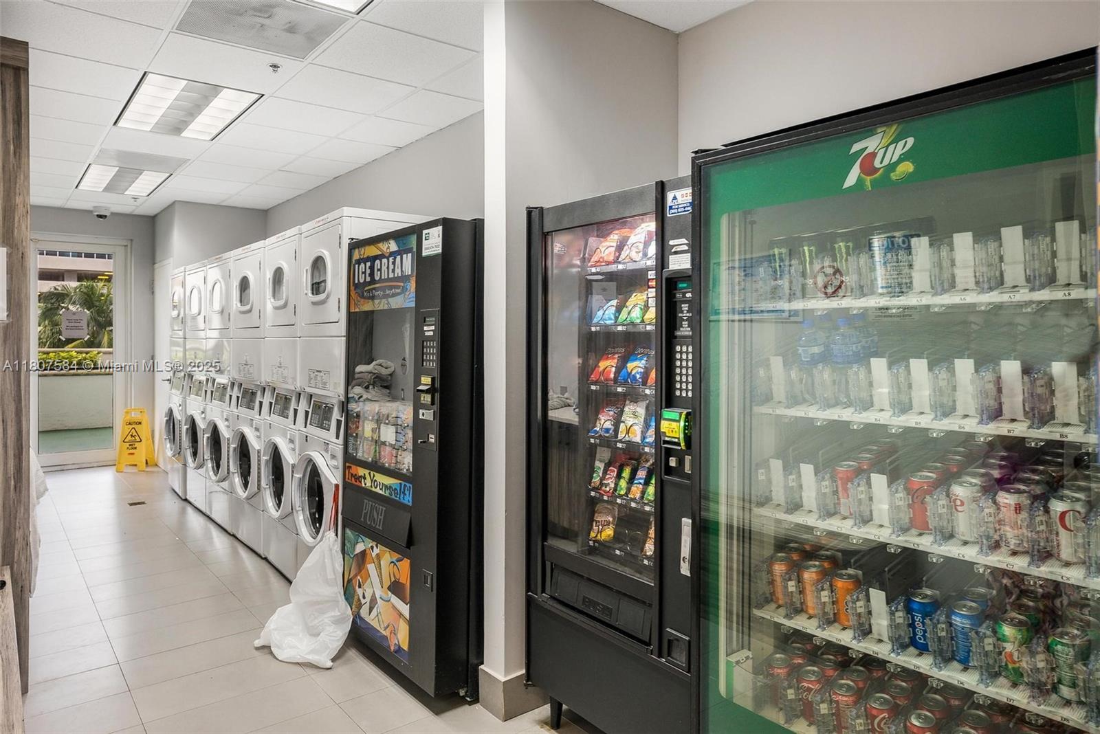 THE CLUB AT BRICKELL BAY - Residential Lease