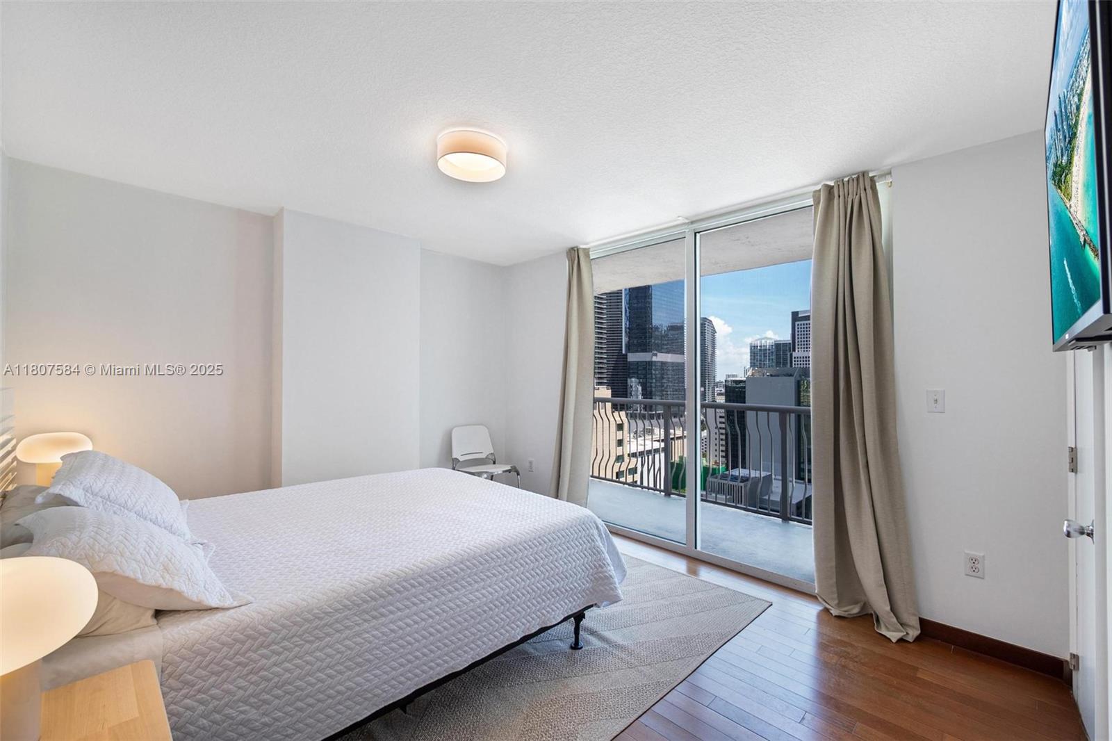 THE CLUB AT BRICKELL BAY - Residential Lease