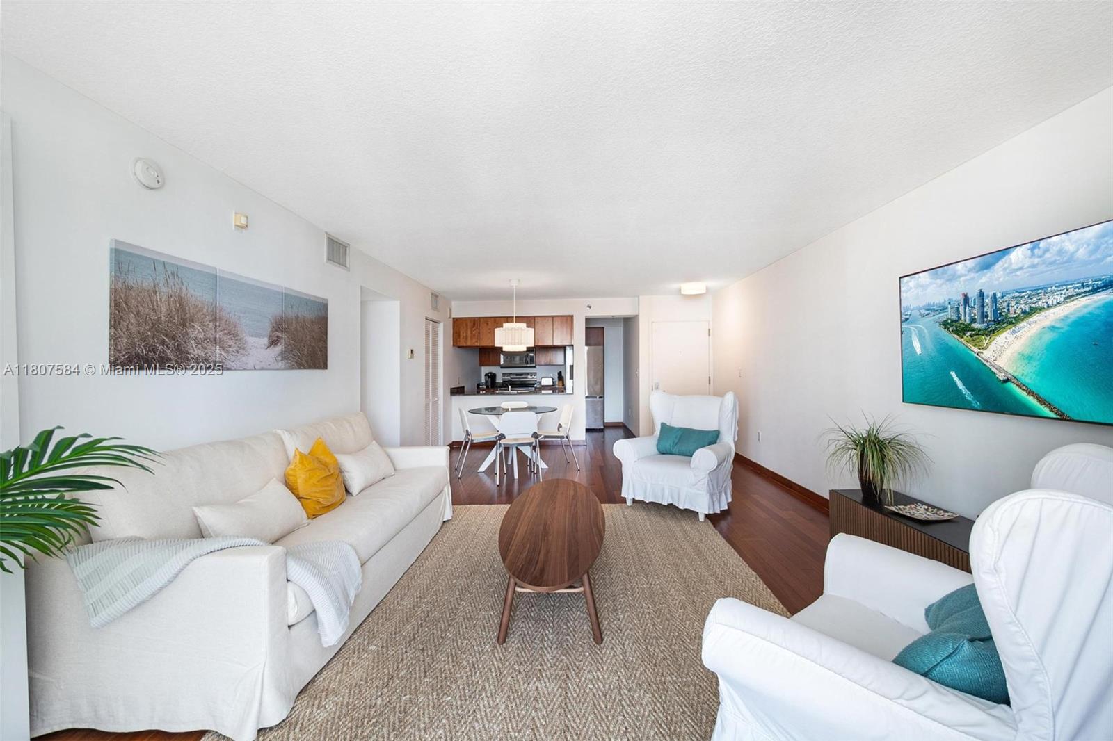 1200 Brickell Bay Dr 2824