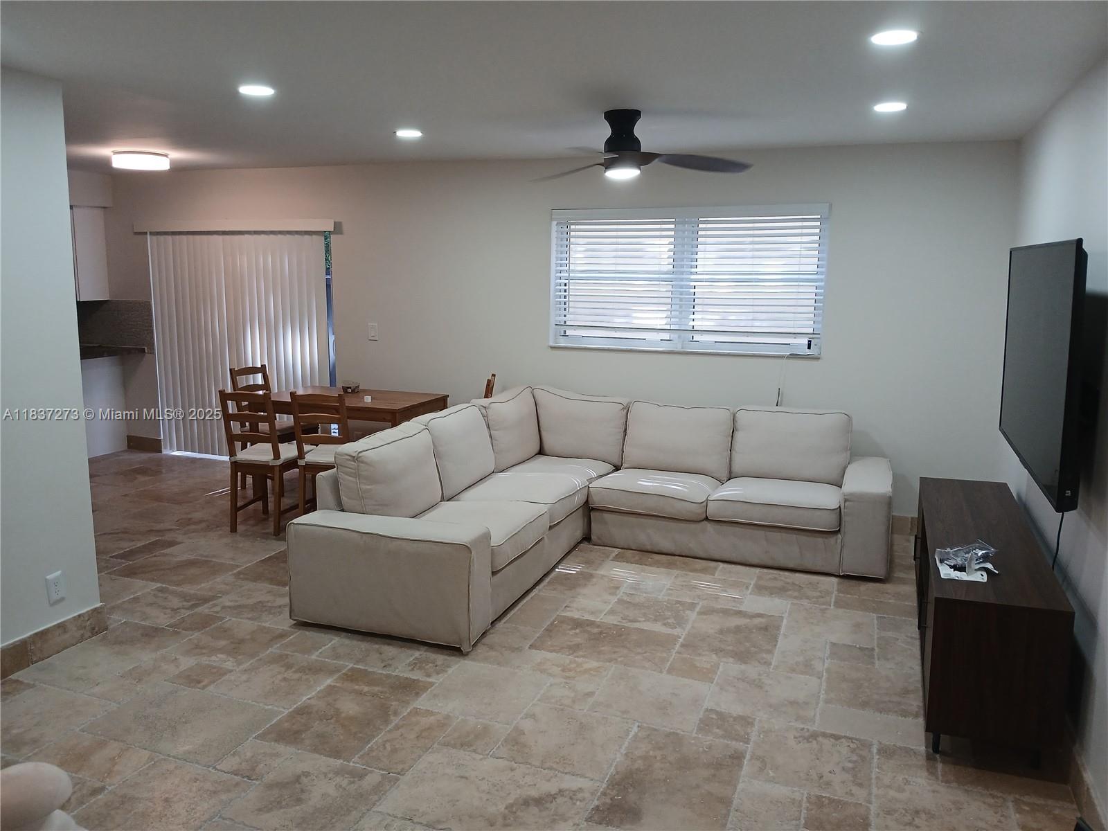 1945 NW 4th Ave 32C
