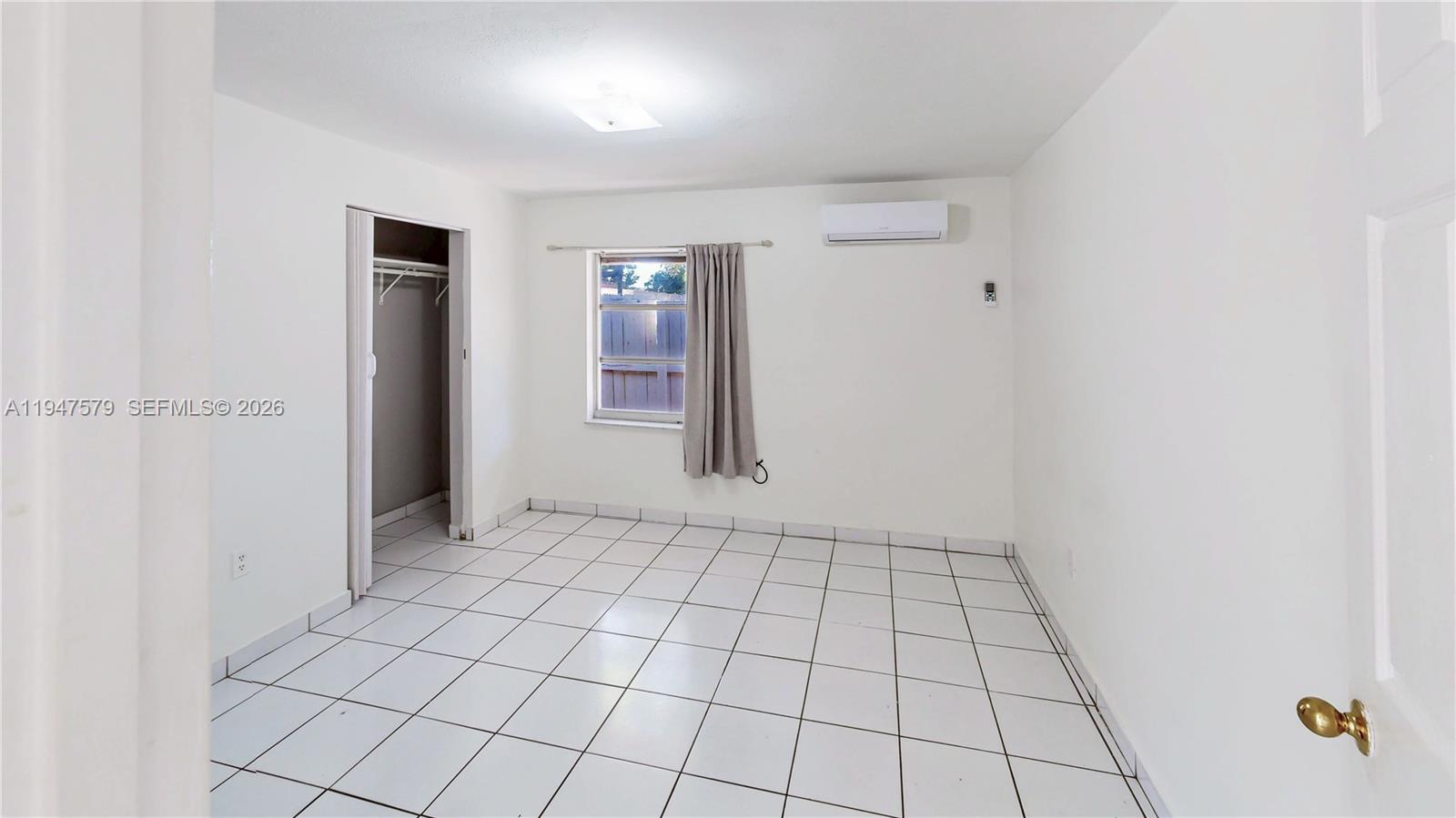 BRADLEY PARK - Residential Income