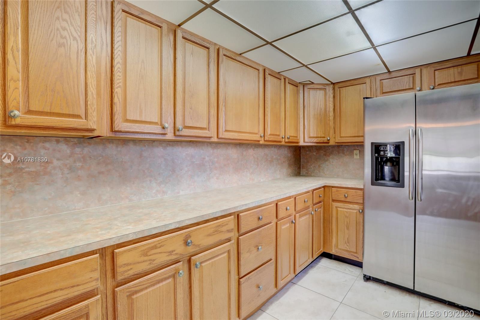 FAIRVIEW OF CALF CL CONDO - Residential