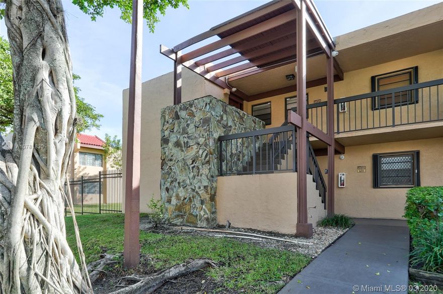 Do not miss this opportunity, large one bedroom and one and a half bathroom, located in the first floor,close to major roads, highway and shops, plenty of closet space, washer & dryer, stainless steel appliances, corner unit with view to the community pool and large garden, as is with right to inspect.