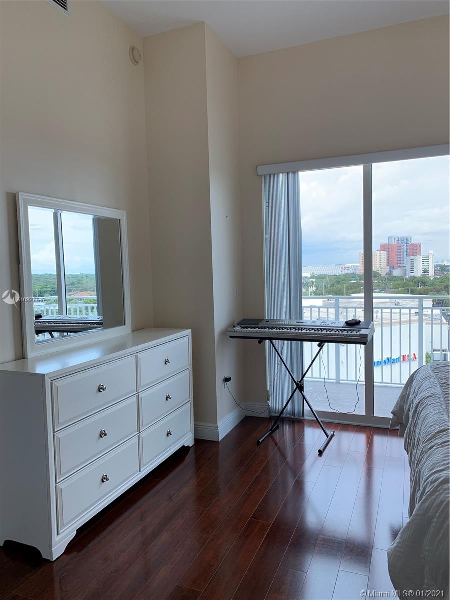 DOWNTOWN DADELAND CONDO N - Residential