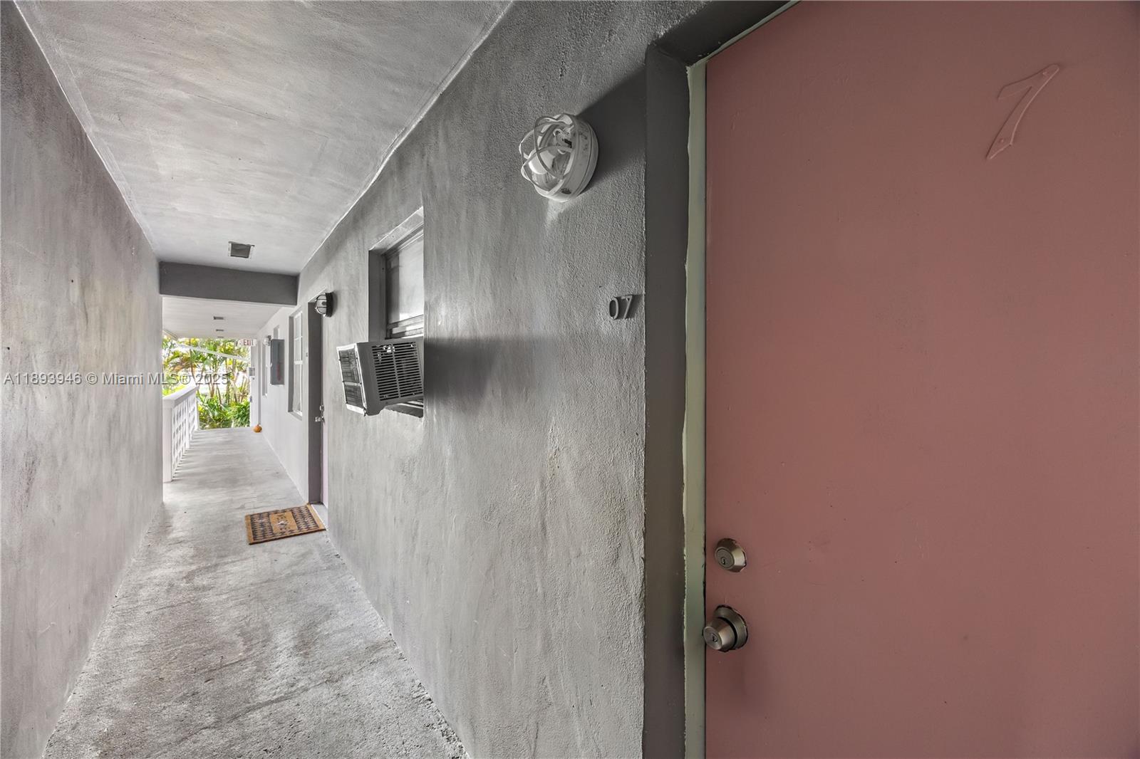 CROISSANT PARK DIXIE CUT- - Residential Lease