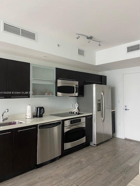 IVY CONDO - Residential