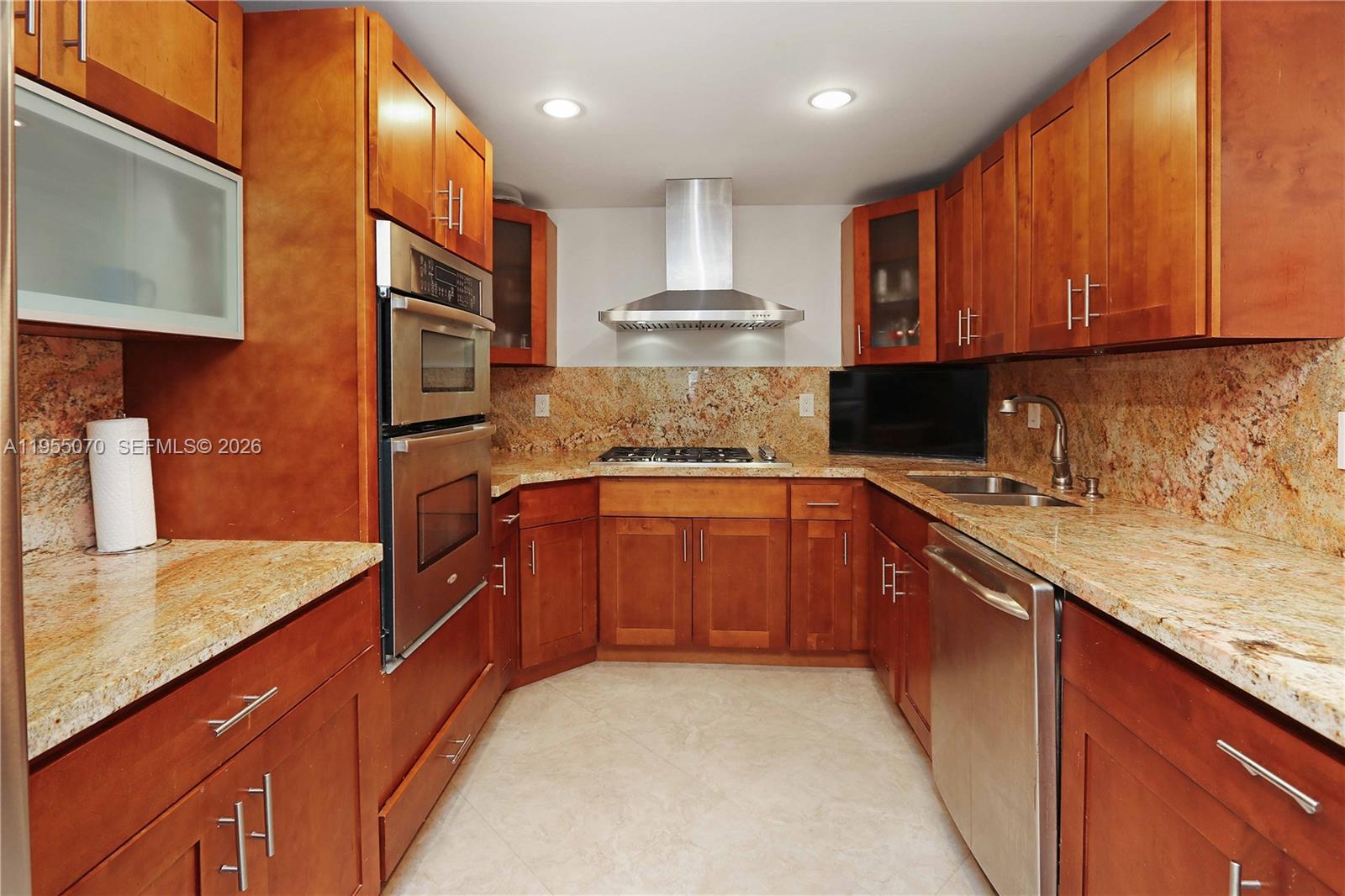 PARKER PLAZA CONDO ESTATE - Residential