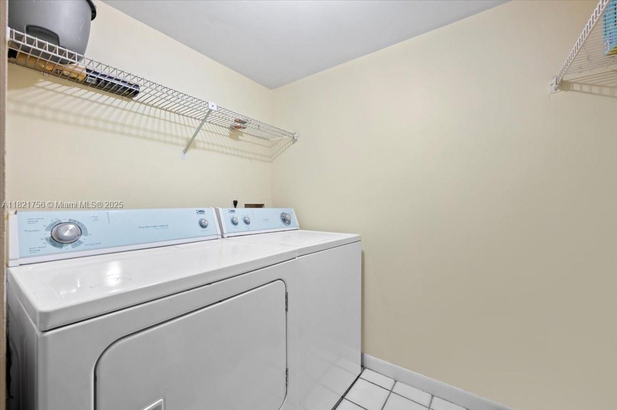 PALM CLUB VILLAGE I CONDO - Residential Lease