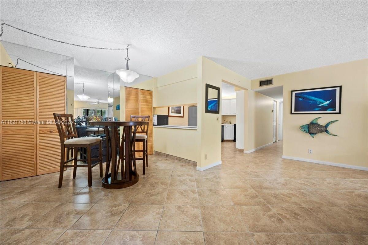 PALM CLUB VILLAGE I CONDO - Residential Lease