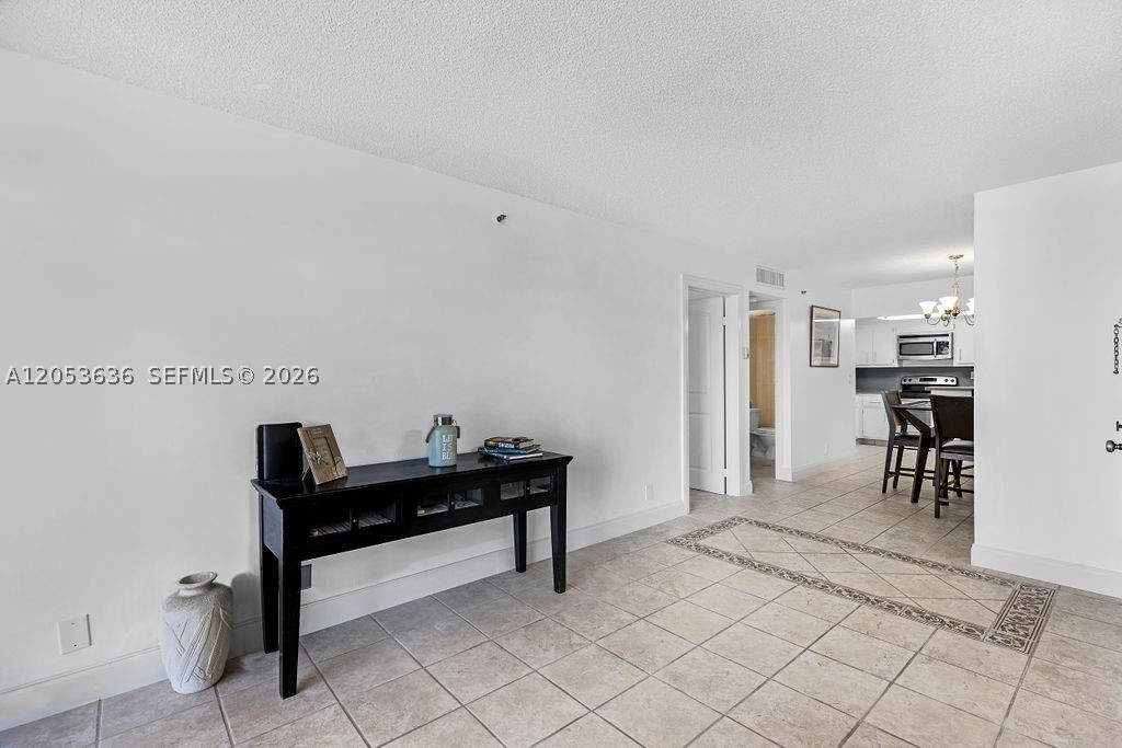 2625 Collins Ave 702