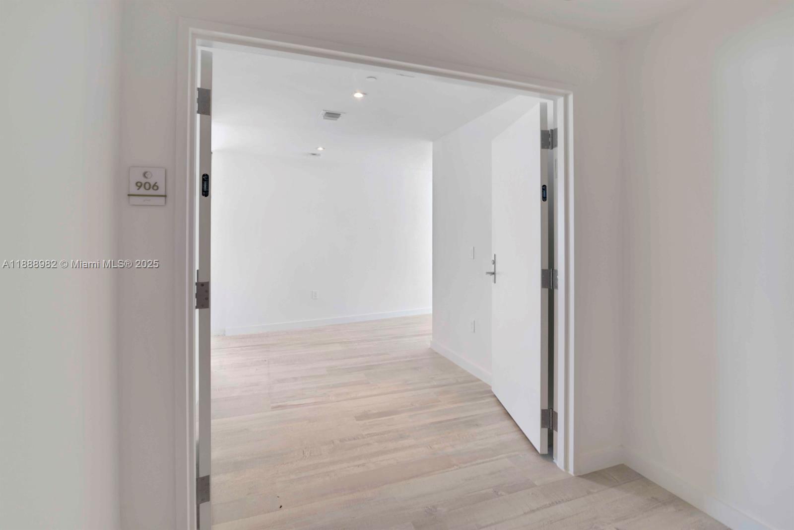 2200 FORT LAUDERDALE BEAC - Residential