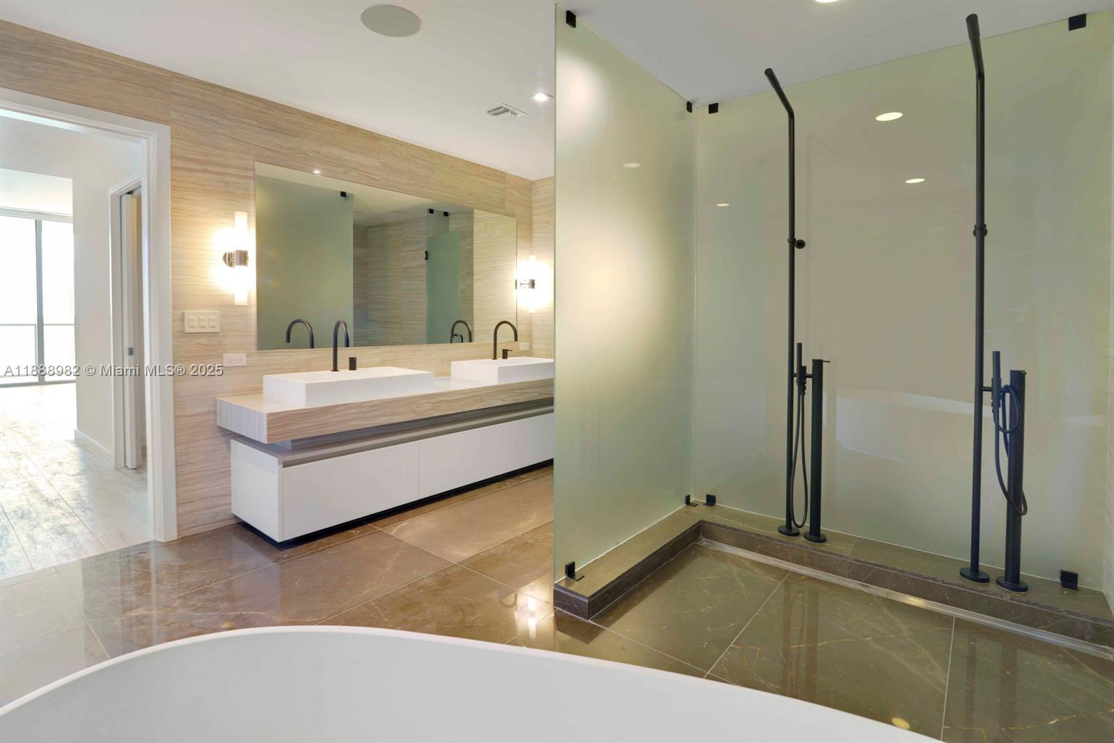 2200 FORT LAUDERDALE BEAC - Residential
