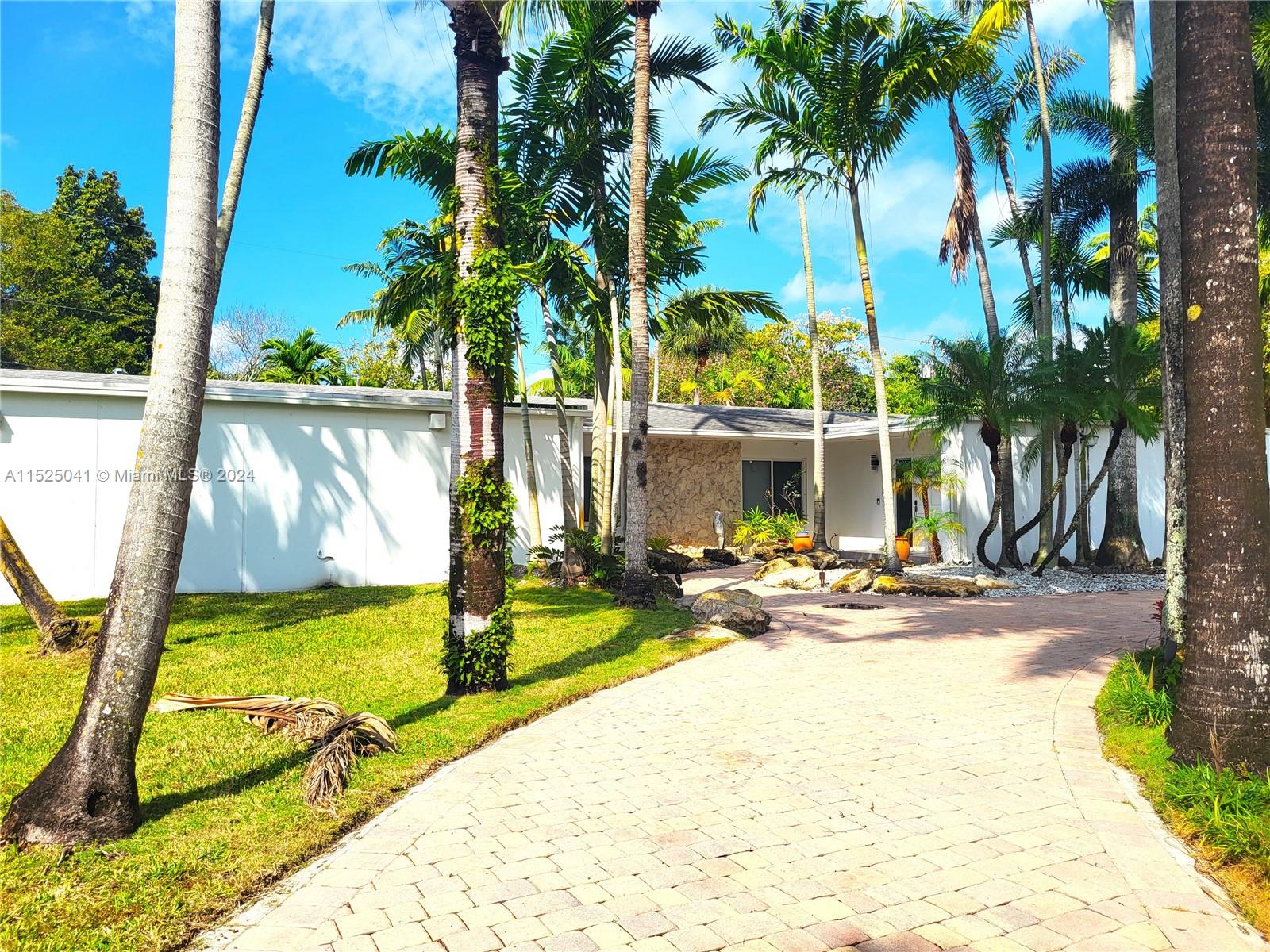 REEVES MANOR - Residential