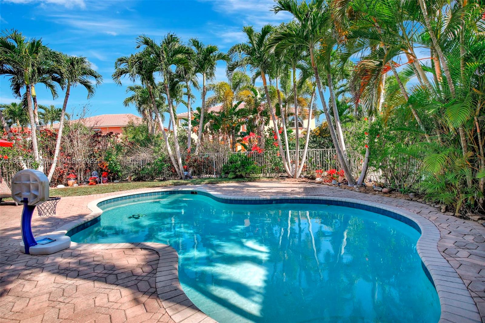 ISLES AT WESTON - Residential