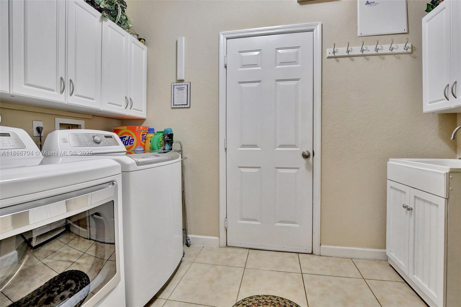 ISLES AT WESTON - Residential