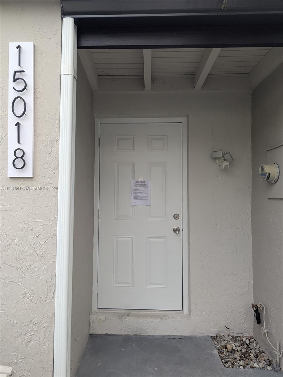 CORNERS KENDALL LAKES - Residential Lease