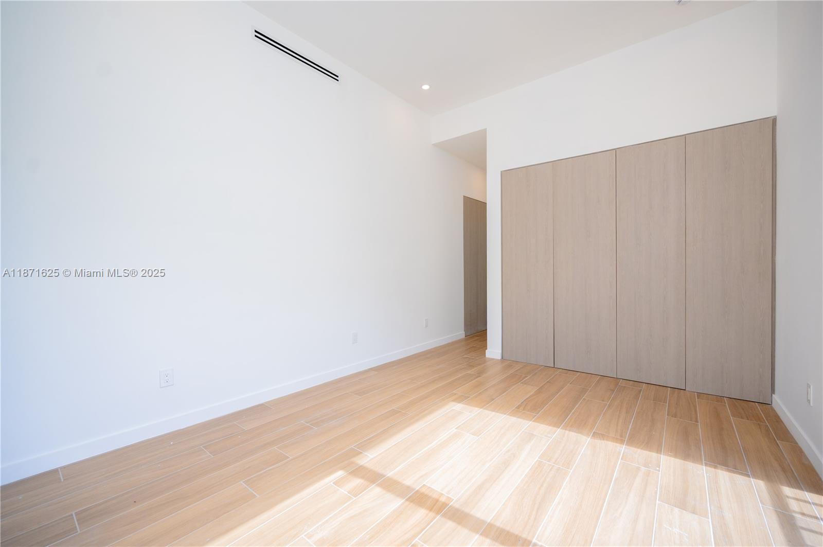 Shady Banks - Residential