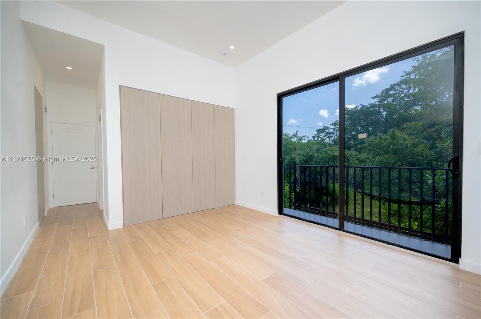 Shady Banks - Residential