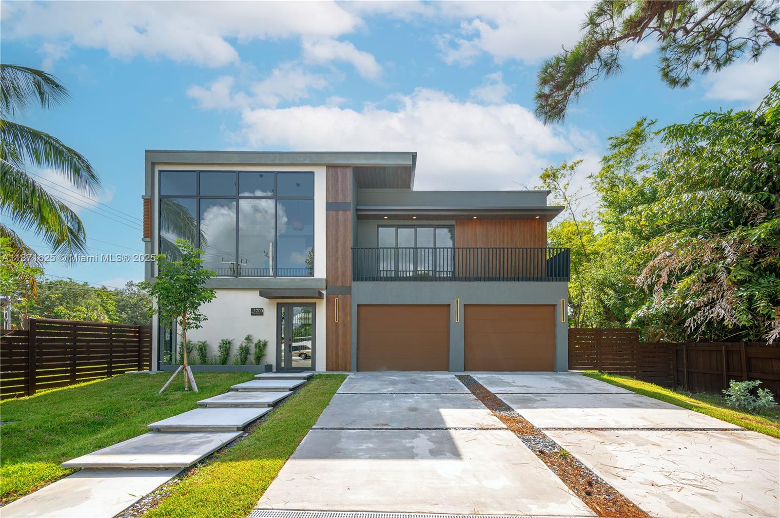 1200 SW 15th Ave
