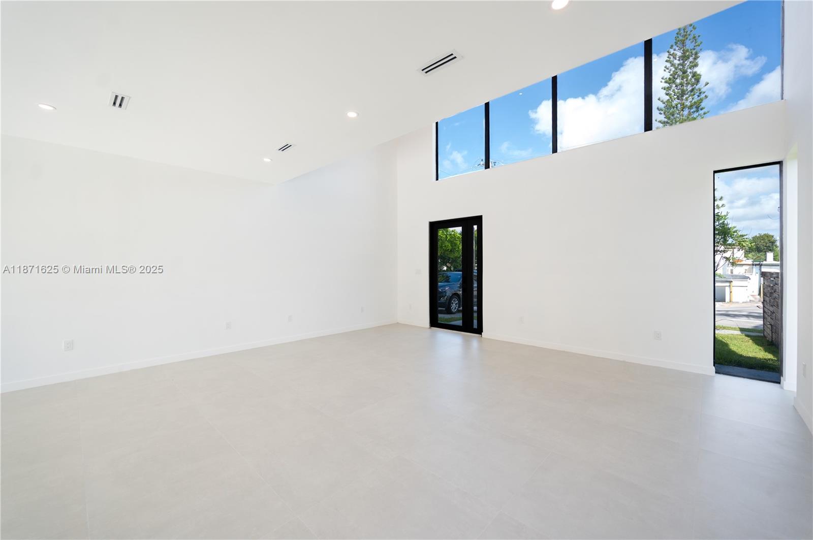 1200 SW 15th Ave