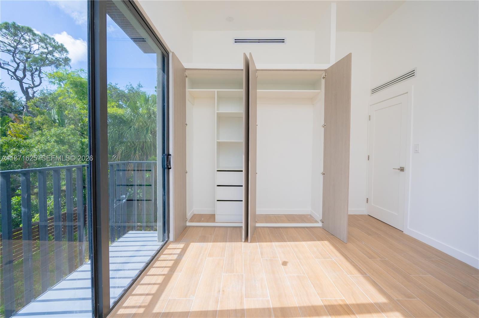 Shady Banks - Residential