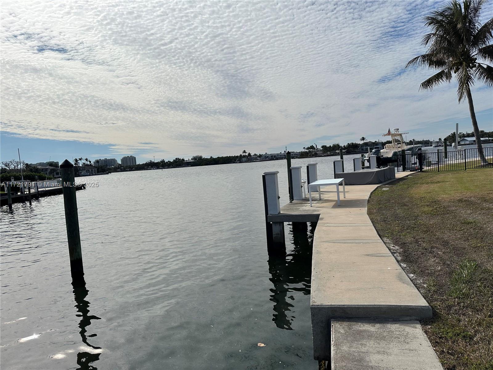 ISLAND DRIVE SOUTH ESTATE - Residential