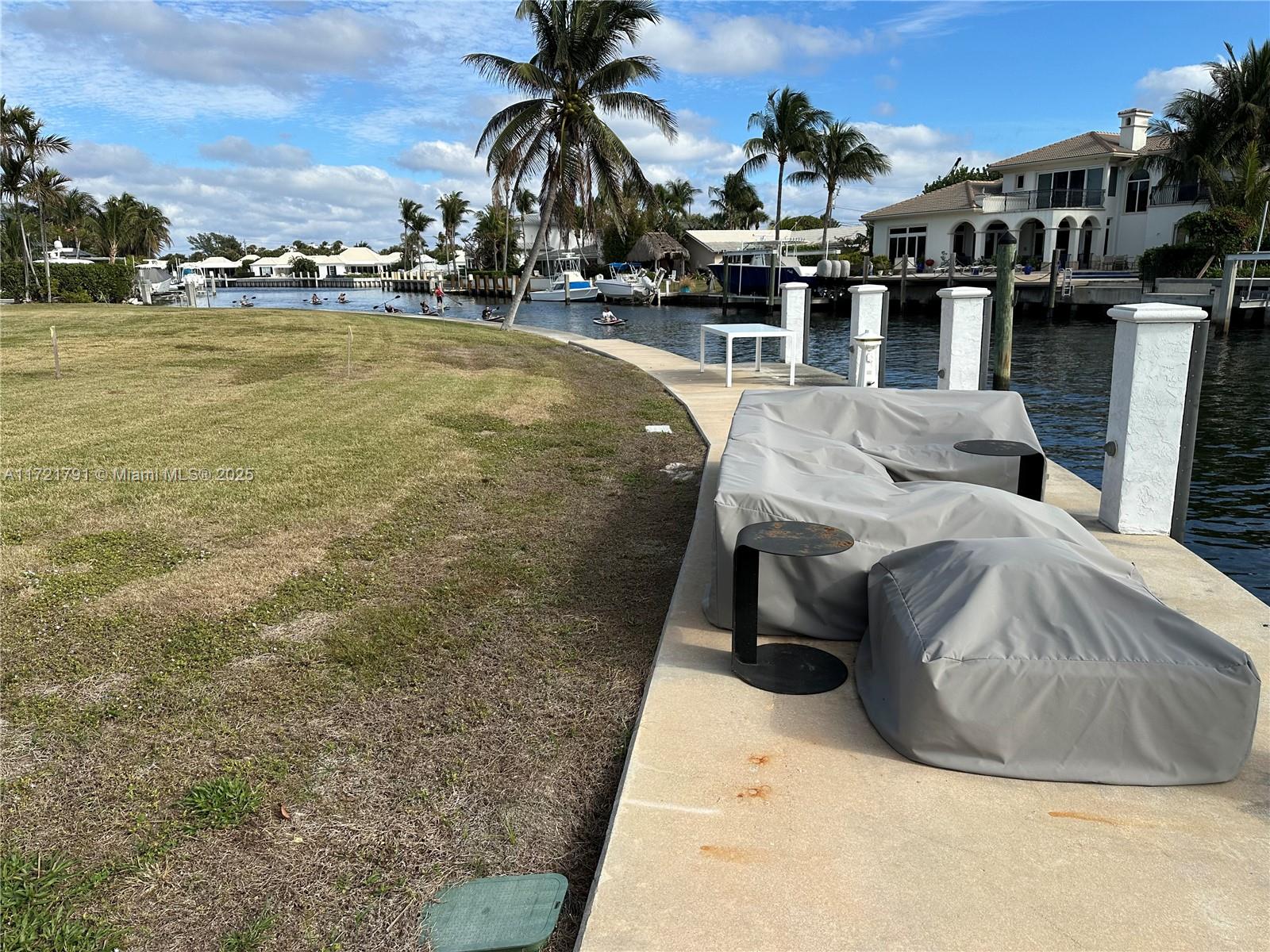 ISLAND DRIVE SOUTH ESTATE - Residential