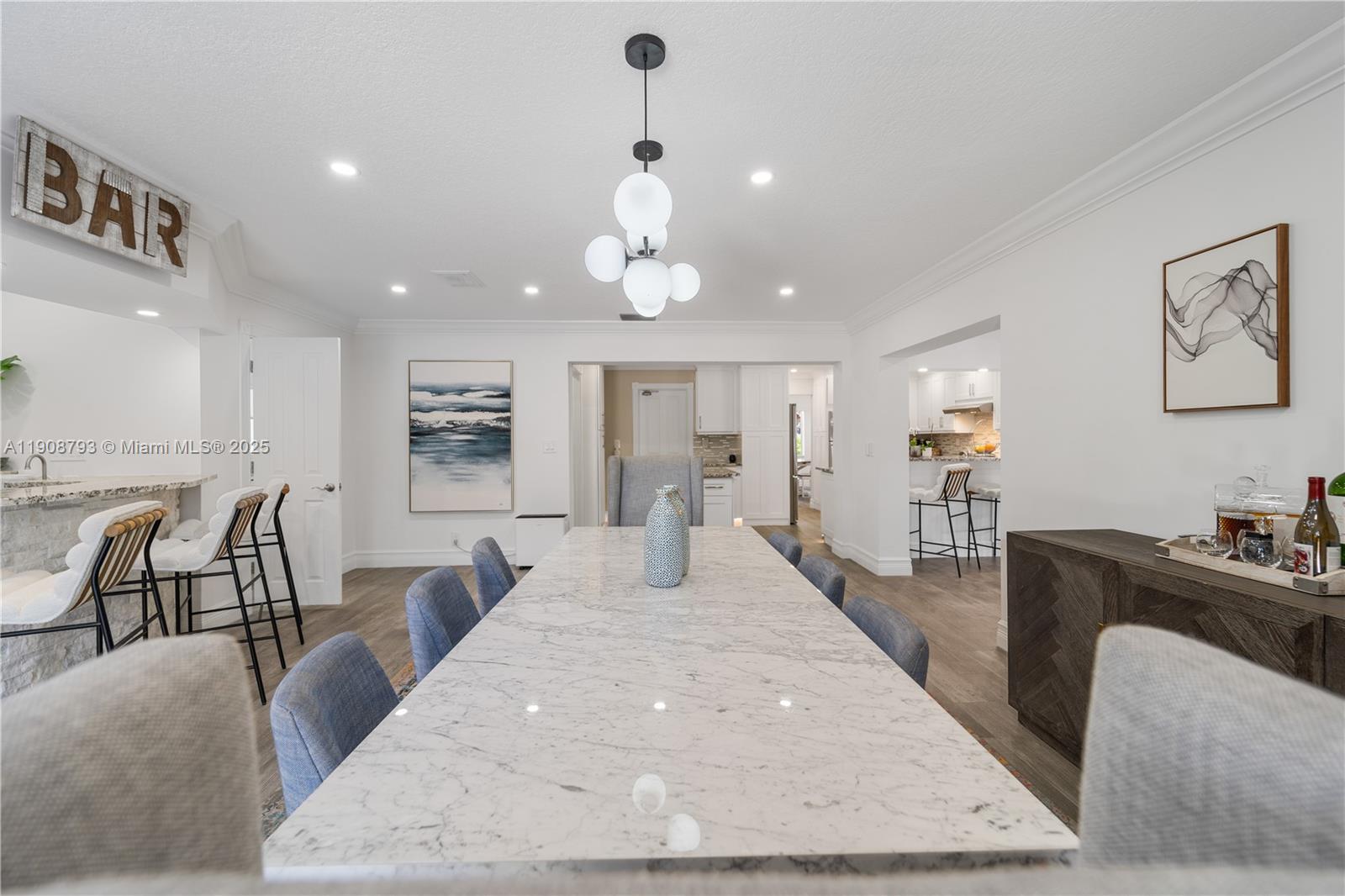 VENETIAN ISLES 2ND SEC - Residential