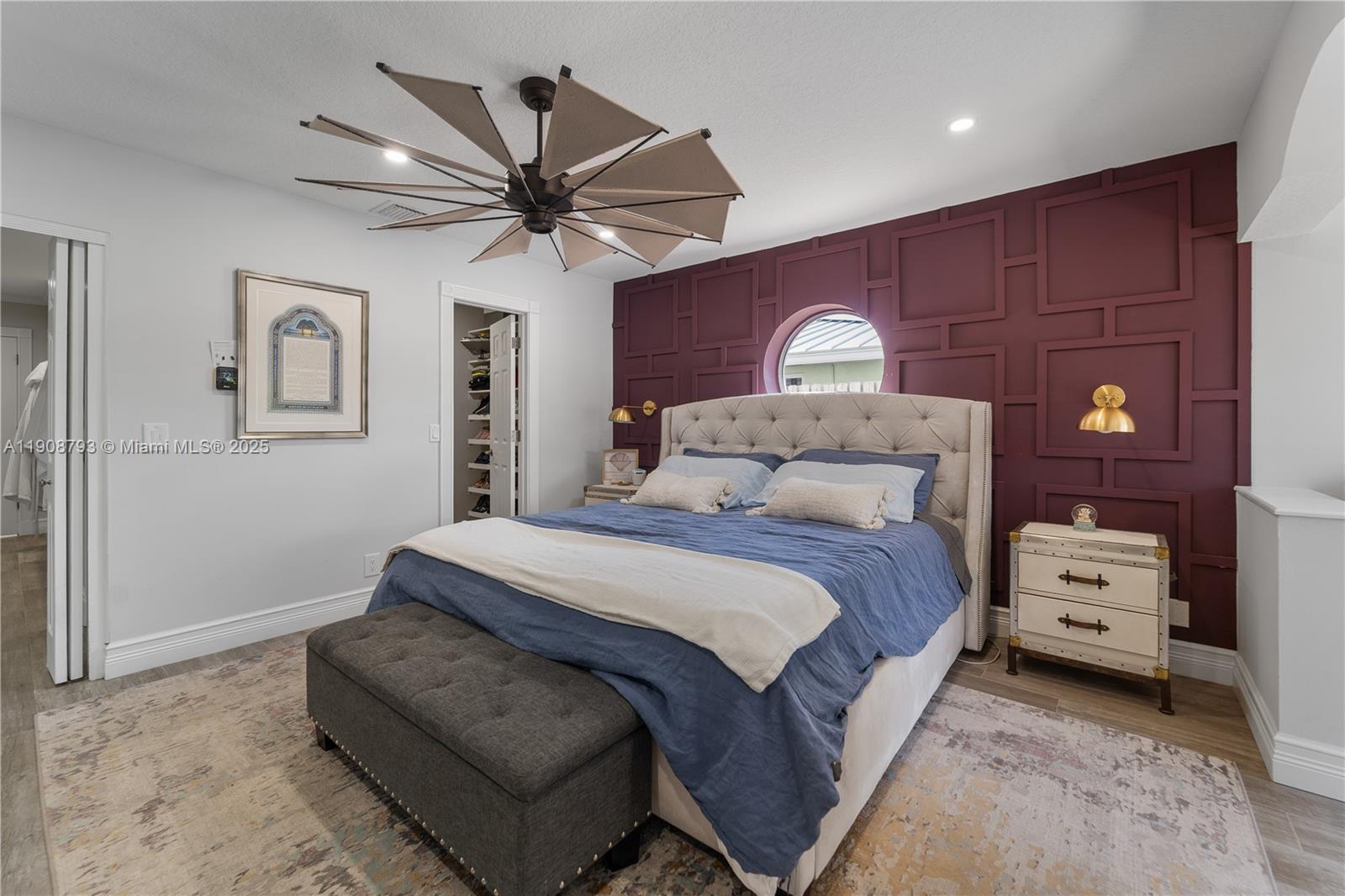 VENETIAN ISLES 2ND SEC - Residential