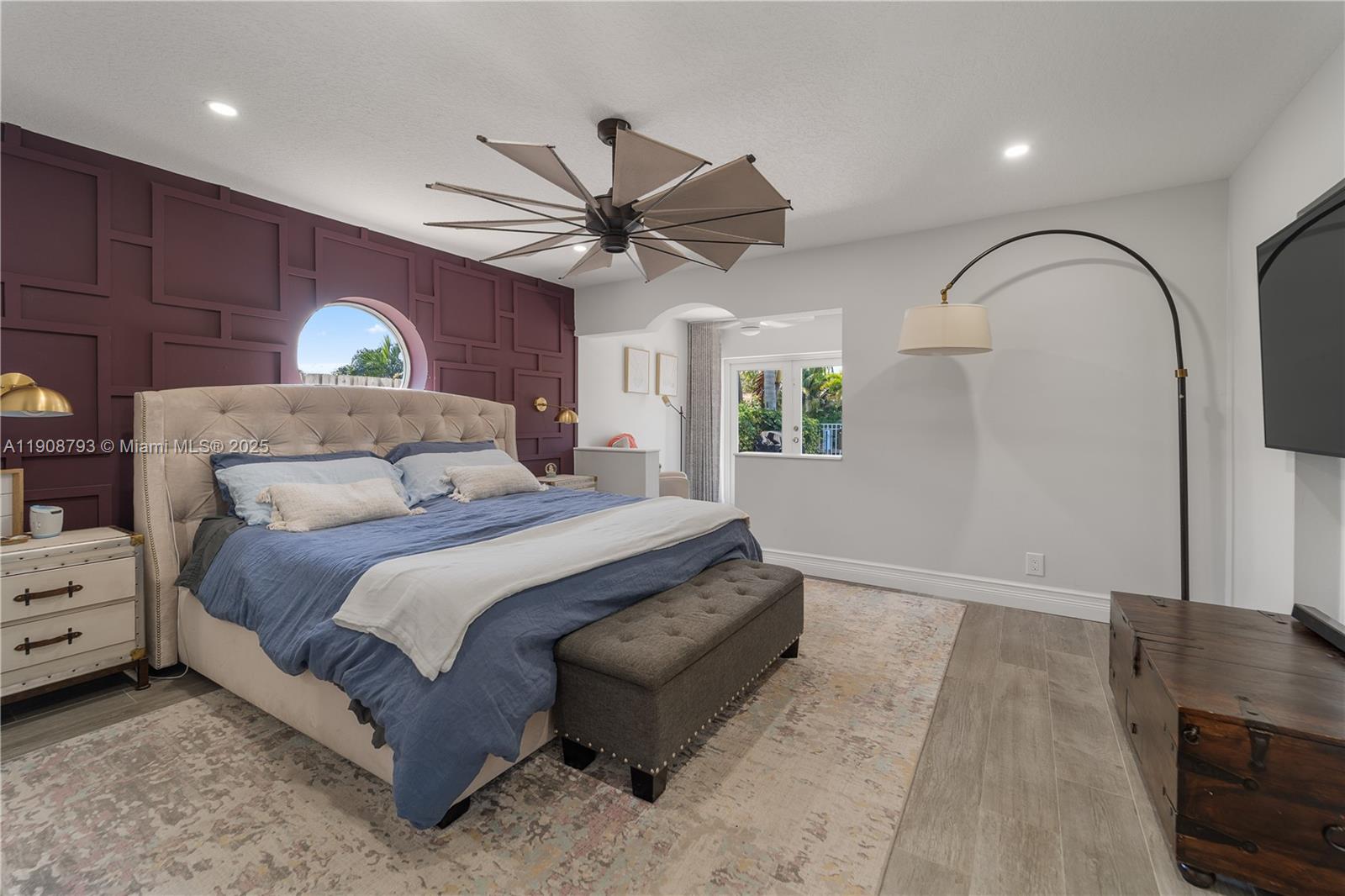 VENETIAN ISLES 2ND SEC - Residential