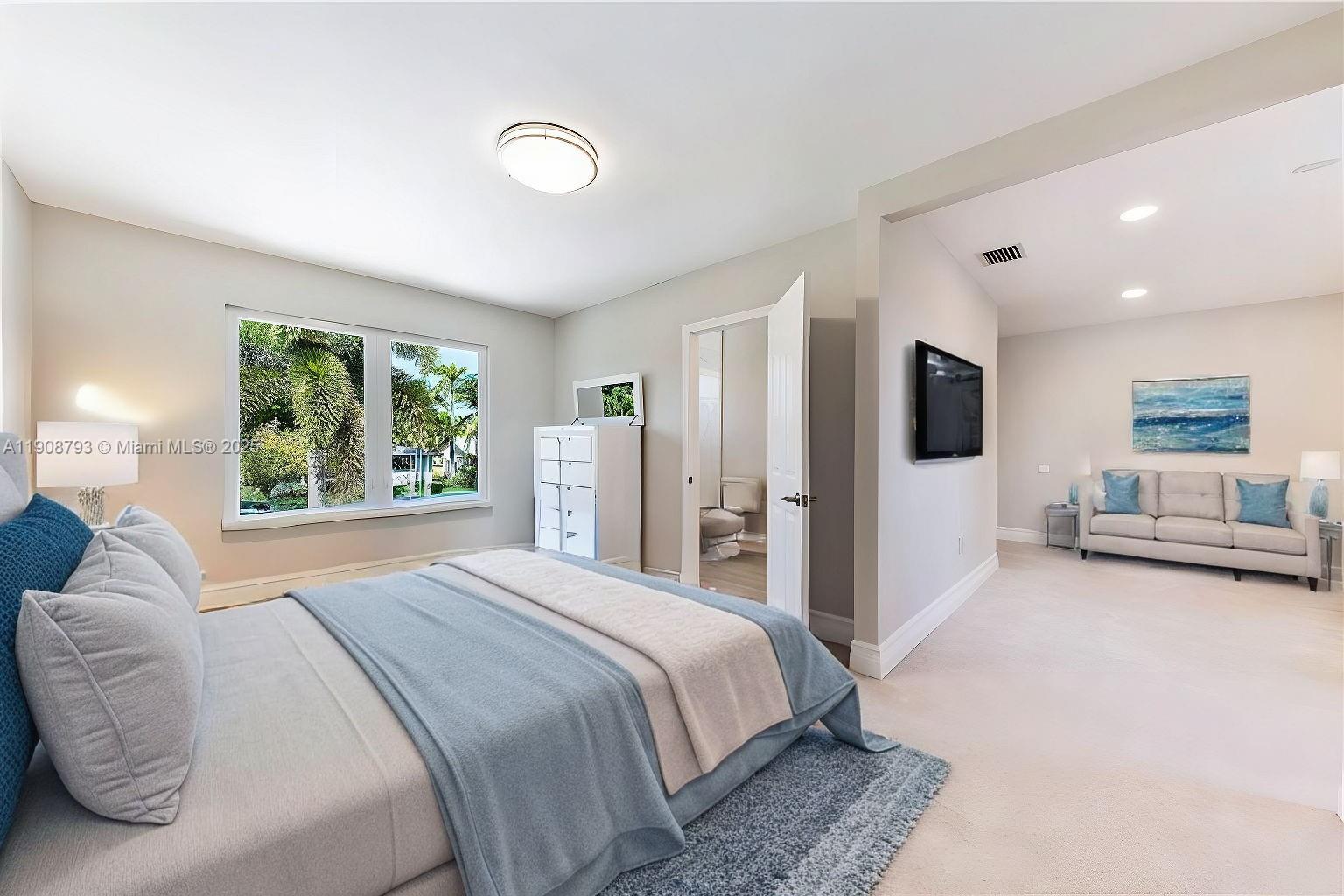 VENETIAN ISLES 2ND SEC - Residential