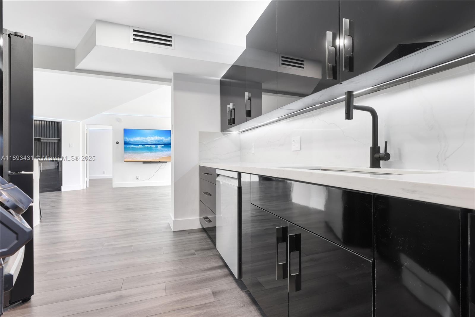 CONNEMARA CONDO - Residential Lease
