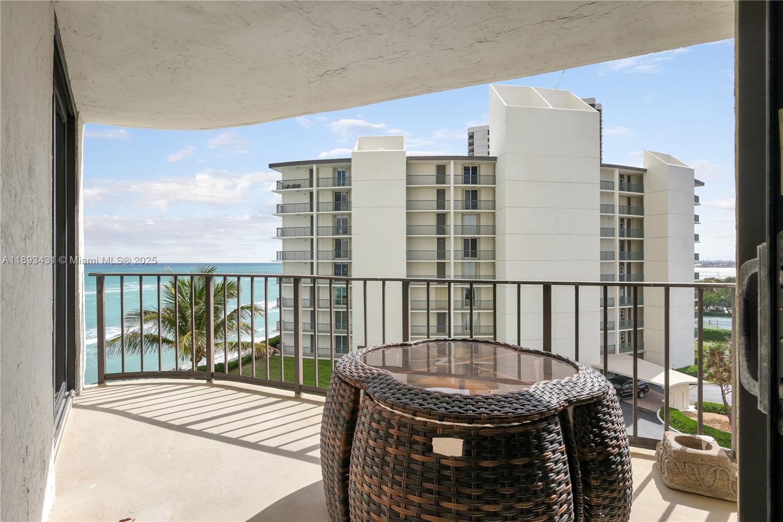 CONNEMARA CONDO - Residential Lease