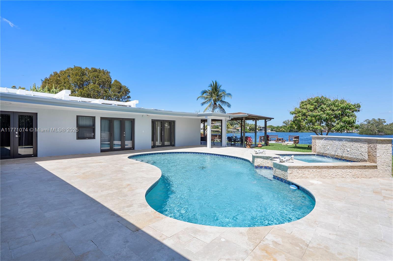 ENCHANTED LAKE - Residential