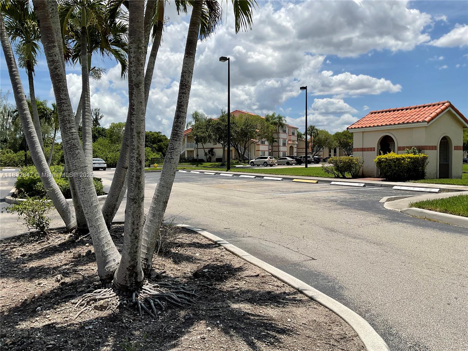 CORAL KEY CONDO - Residential Lease