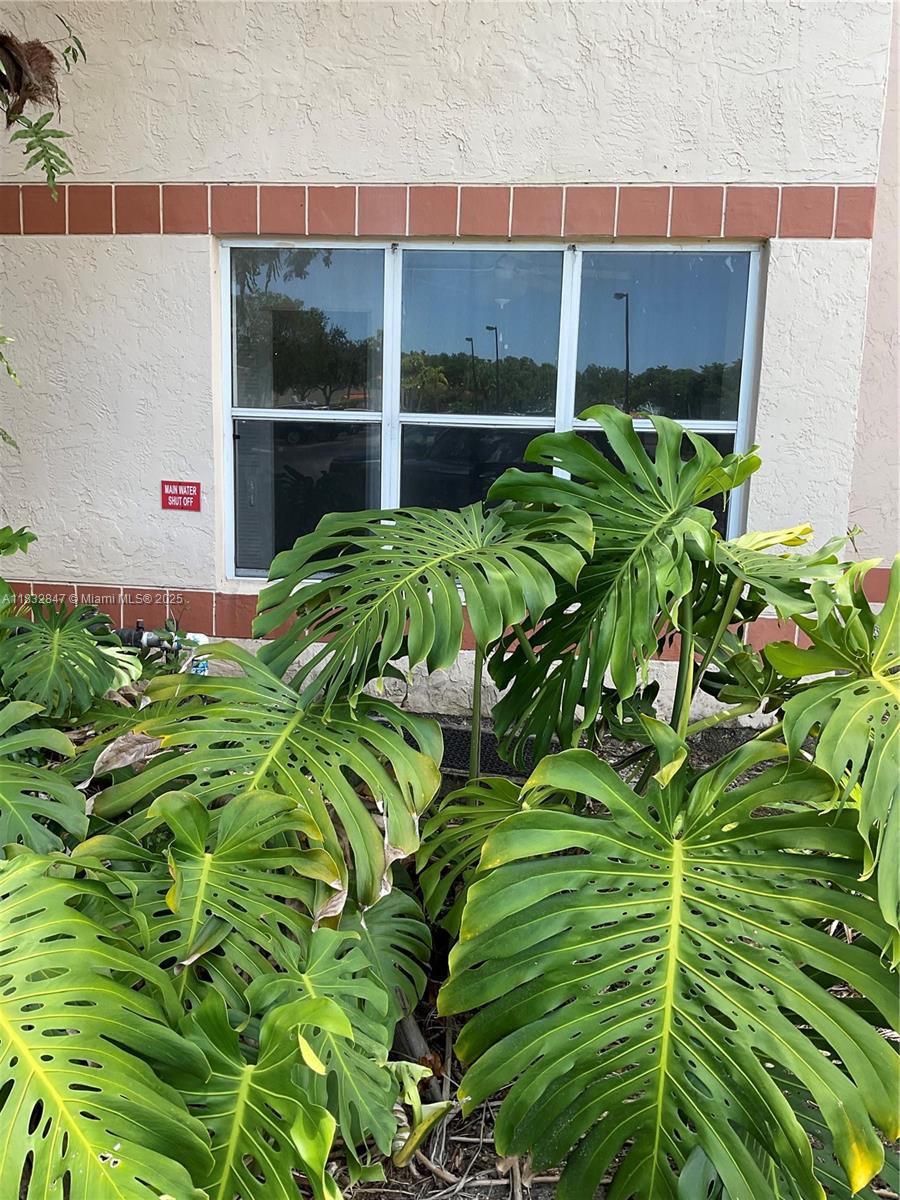 CORAL KEY CONDO - Residential Lease