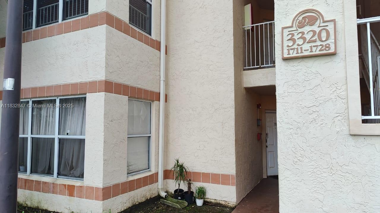 3320 N Pinewalk Dr N 1715