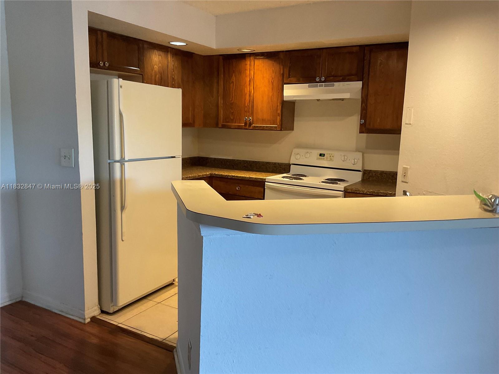 CORAL KEY CONDO - Residential Lease